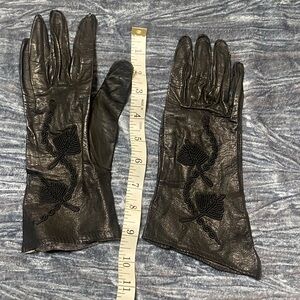 Chic Black Vintage Leather Gloves with Leaf Embroidery